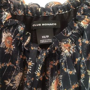Club Monaco off shoulder or on shoulder top